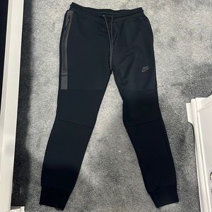 Mens nike tech joggers